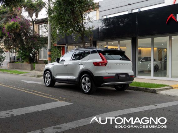 Volvo XC40 2.0 t4 Momentum - Imagen 8