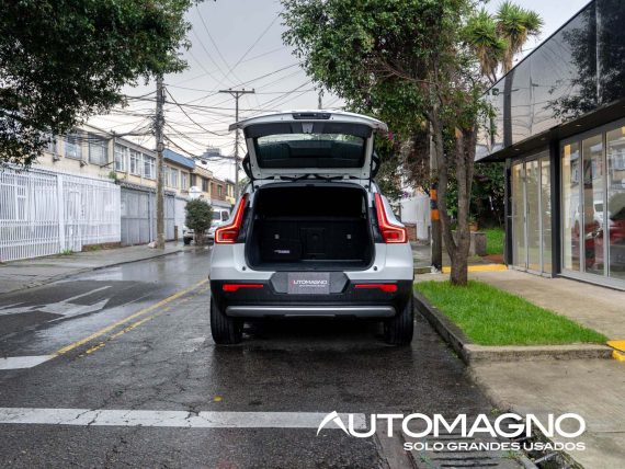 Volvo XC40 2.0 t4 Momentum - Imagen 6