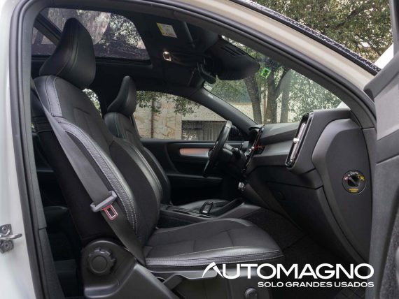 Volvo XC40 2.0 t4 Momentum - Imagen 10