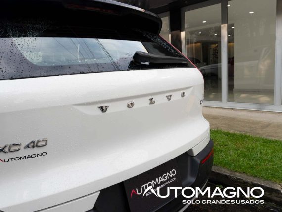 Volvo XC40 2.0 t4 Momentum - Imagen 19