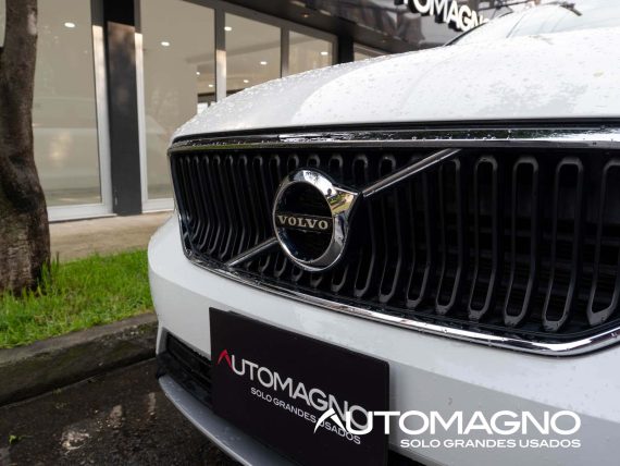 Volvo XC40 2.0 t4 Momentum - Imagen 22