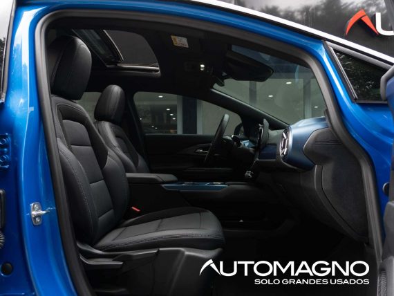 Chevrolet Equinox EV AWD 4x4 - Imagen 11