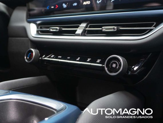 Chevrolet Equinox EV AWD 4x4 - Imagen 14