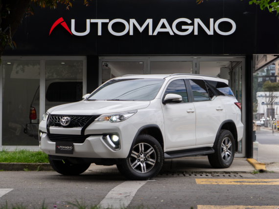 Toyota Fortuner 4x2