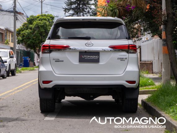 Toyota Fortuner 4x2 - Imagen 4
