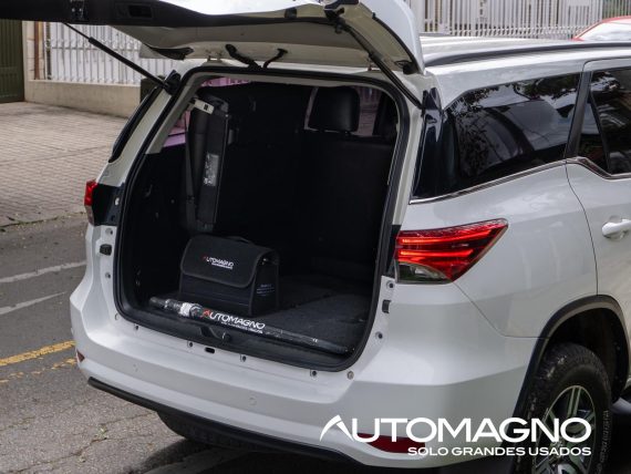 Toyota Fortuner 4x2 - Imagen 7