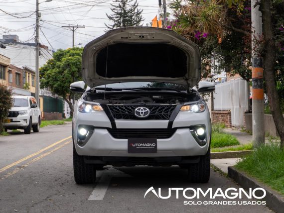 Toyota Fortuner 4x2 - Imagen 3