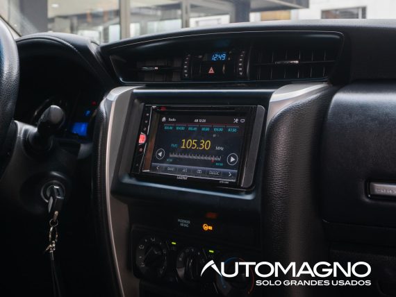 Toyota Fortuner 4x2 - Imagen 13