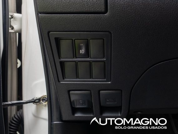 Toyota Fortuner 4x2 - Imagen 18
