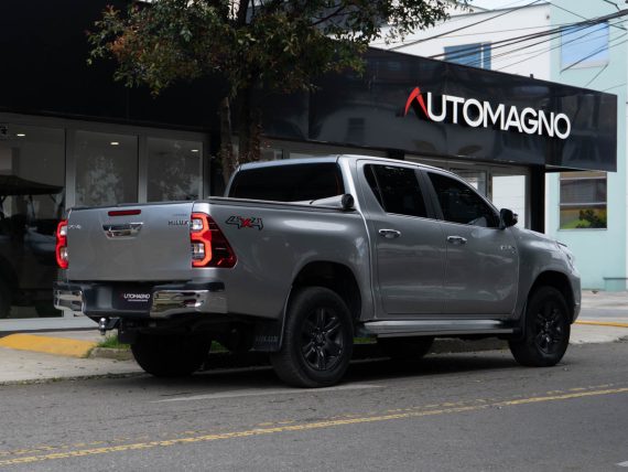 Toyota Hilux 4.0L 4x4 - Imagen 10