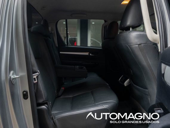 Toyota Hilux 4.0L 4x4 - Imagen 11
