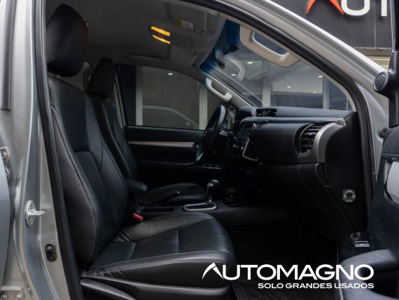 Toyota Hilux 4.0L 4x4 - Imagen 12