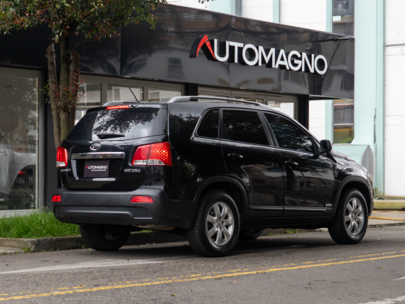 Kia Sorento Natura At 2400 cc 4x4 - Imagen 9