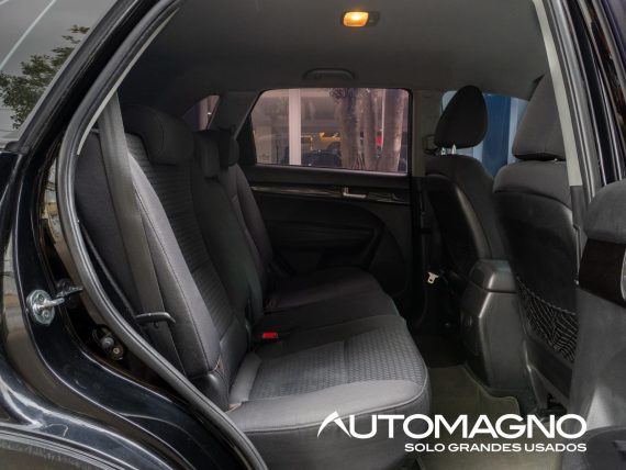 Kia Sorento Natura At 2400 cc 4x4 - Imagen 10