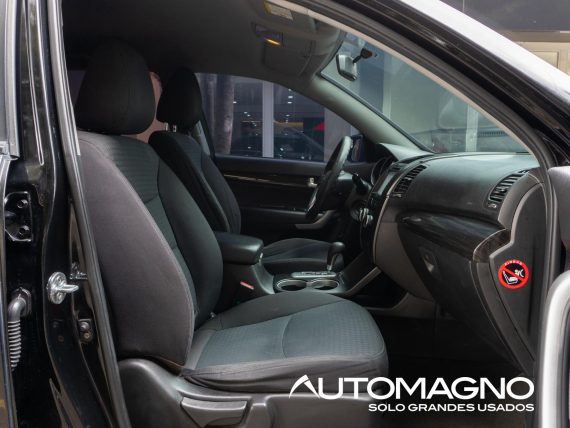 Kia Sorento Natura At 2400 cc 4x4 - Imagen 11