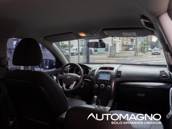 Kia Sorento Natura At 2400 cc 4x4 - Imagen 12