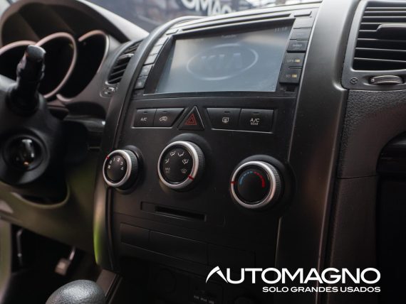 Kia Sorento Natura At 2400 cc 4x4 - Imagen 13