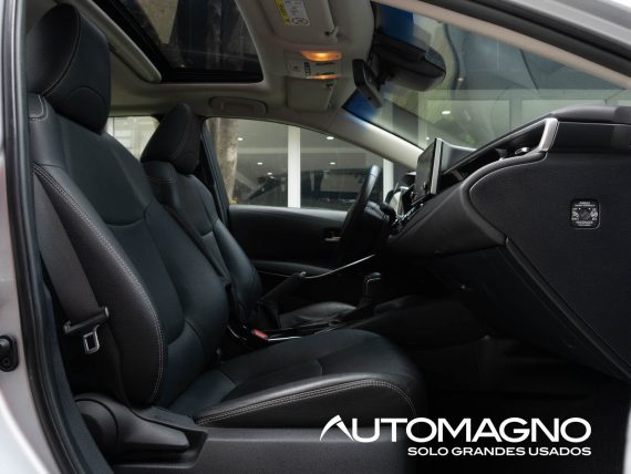 Toyota Corolla SE-G Hybrid - Imagen 12