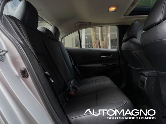 Toyota Corolla SE-G Hybrid - Imagen 11