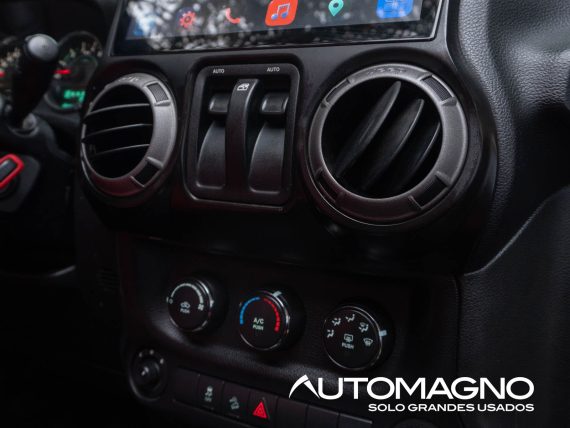 Jeep Wrangler Sport 3.6L 4x4 - Imagen 14