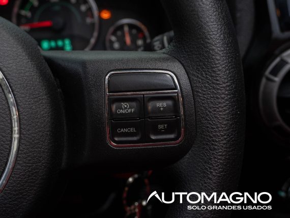 Jeep Wrangler Sport 3.6L 4x4 - Imagen 17