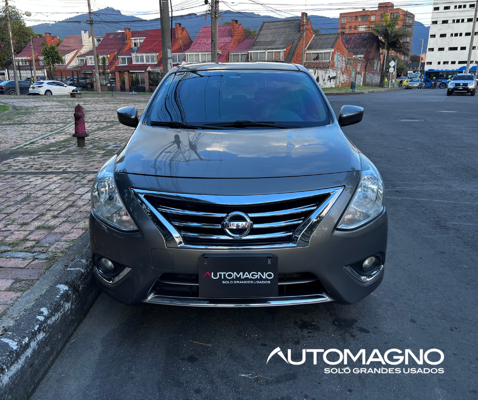 Nissan Versa Advance 2015 - Imagen 3