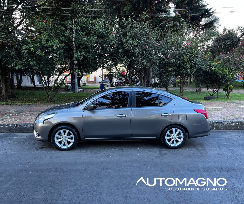 Nissan Versa Advance 2015 - Imagen 4
